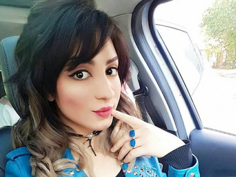 اضغط لمشاهدة الفيديو: هل خُطبت سهيلة بن لشهب من جديد؟